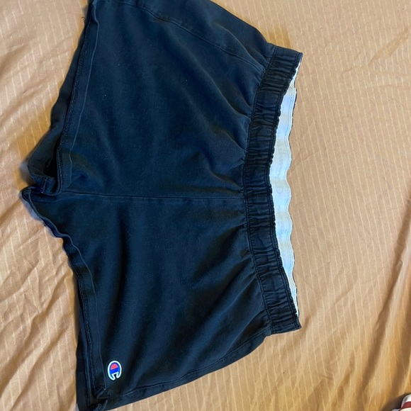 Black champion shorts! - Picture 1 of 2